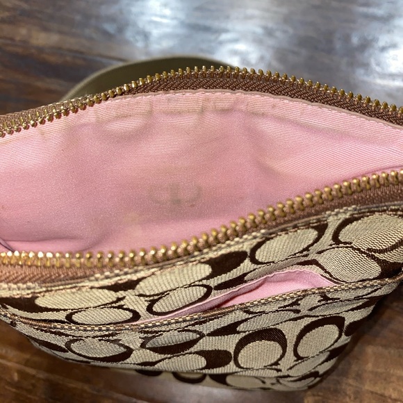 *SOLD* Coach crossbody purse - Picture 9 of 12